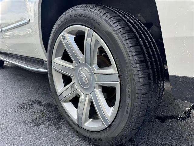 2019 Cadillac Escalade ESV Luxury