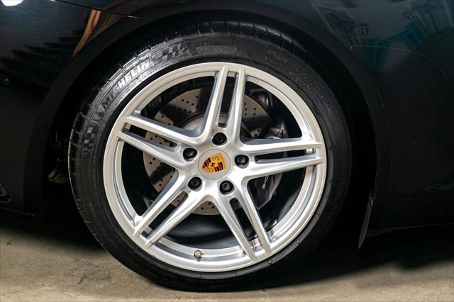 2017 Porsche 911 Carrera