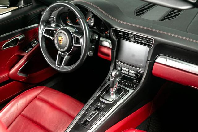 2017 Porsche 911 Carrera