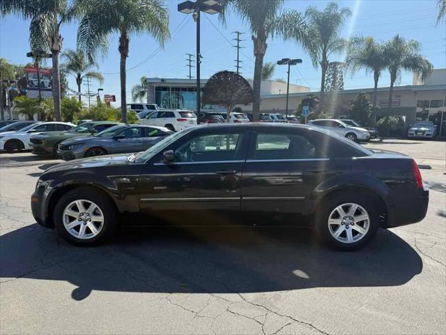2007 Chrysler 300 4dr Sdn 300 RWD