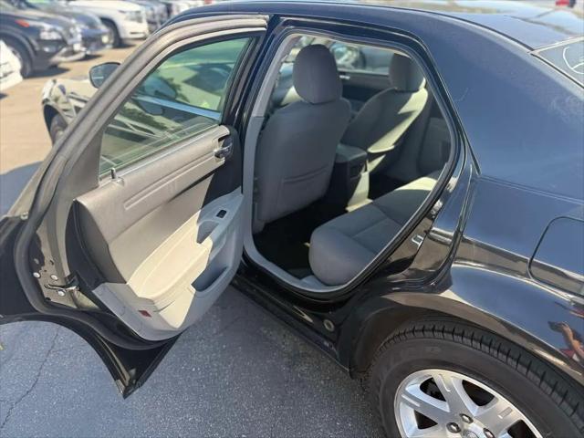 2007 Chrysler 300 4dr Sdn 300 RWD