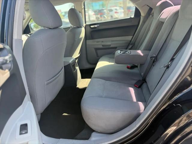 2007 Chrysler 300 4dr Sdn 300 RWD