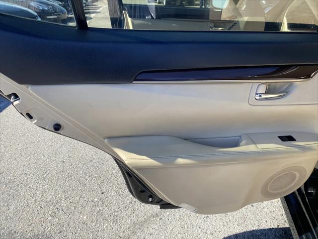 2013 Lexus ES 350 4dr Sdn
