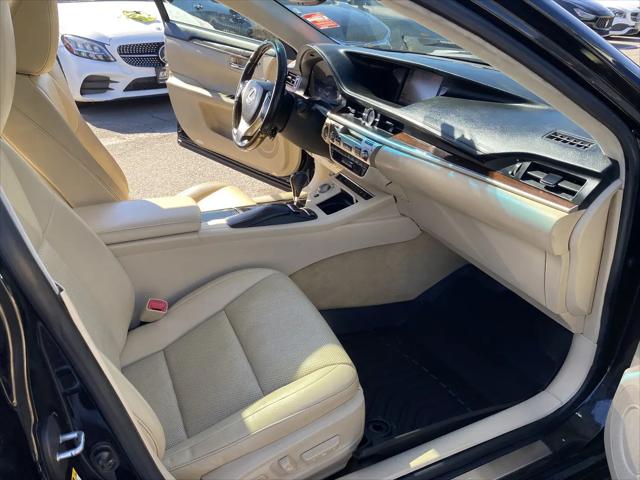 2013 Lexus ES 350 4dr Sdn