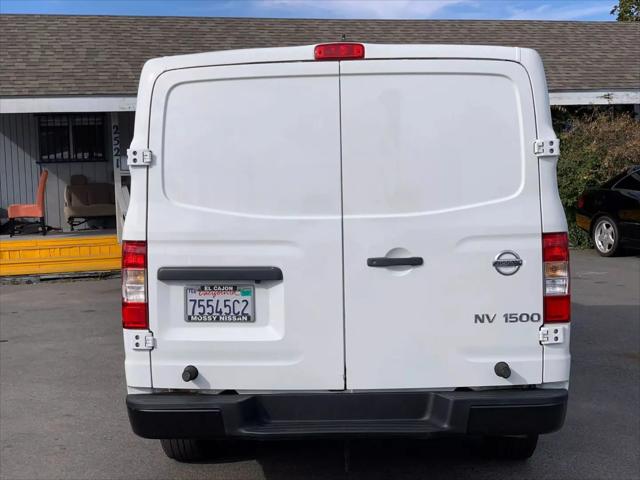 2016 Nissan 1500 S V6