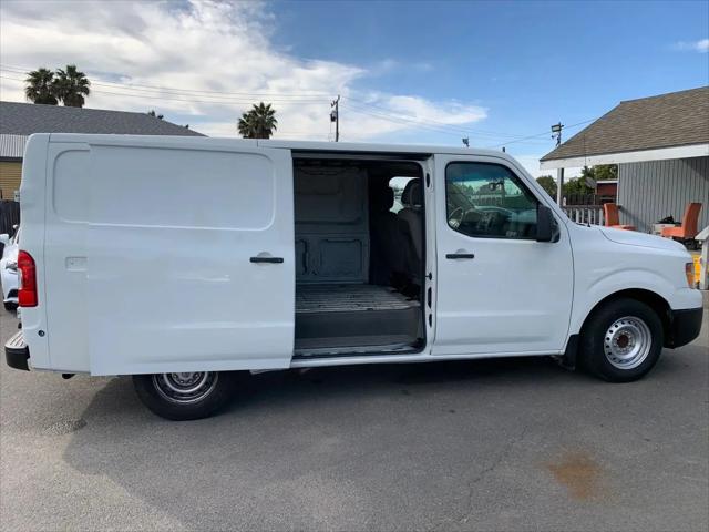 2016 Nissan 1500 S V6