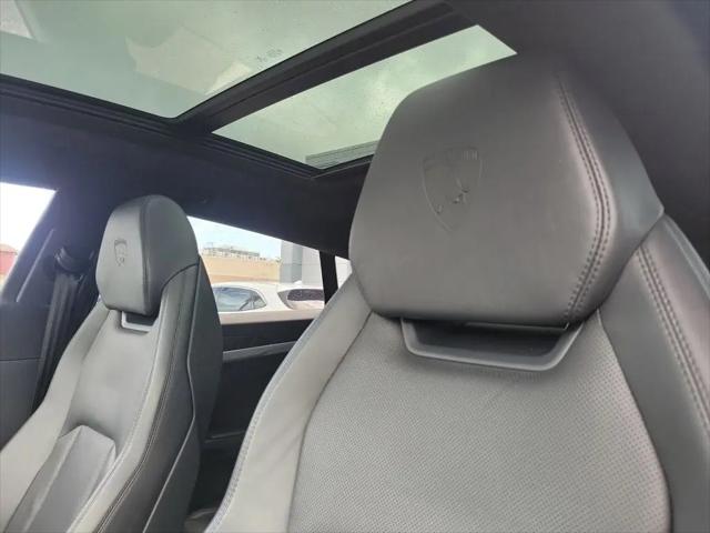 2019 Lamborghini Urus AWD