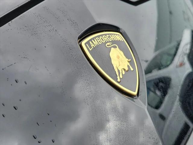 2019 Lamborghini Urus AWD