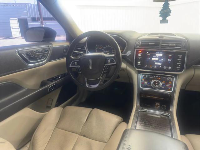 2017 Lincoln Continental Select