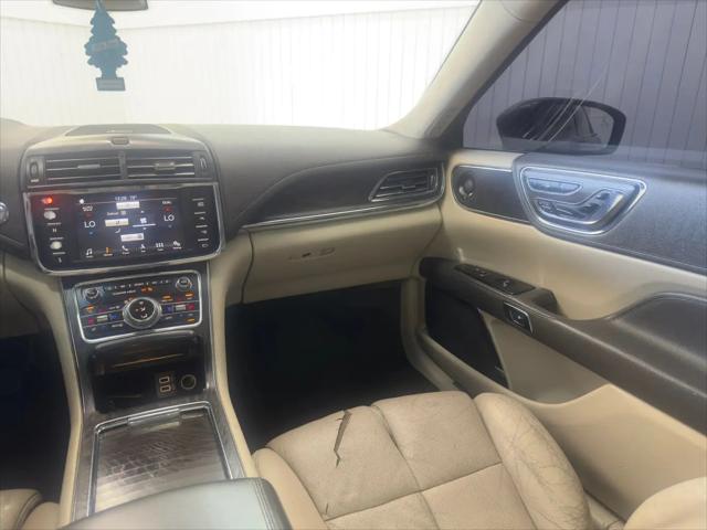 2017 Lincoln Continental Select