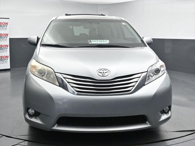 2016 Toyota Sienna XLE 8 Passenger