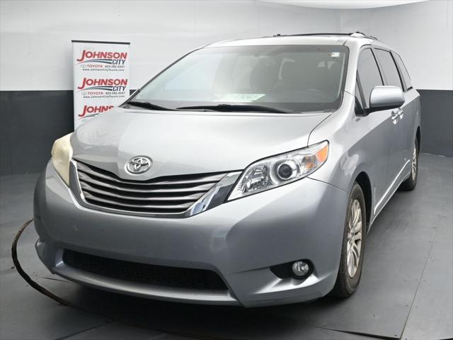 2016 Toyota Sienna XLE 8 Passenger