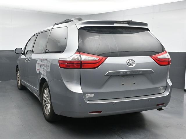 2016 Toyota Sienna XLE 8 Passenger