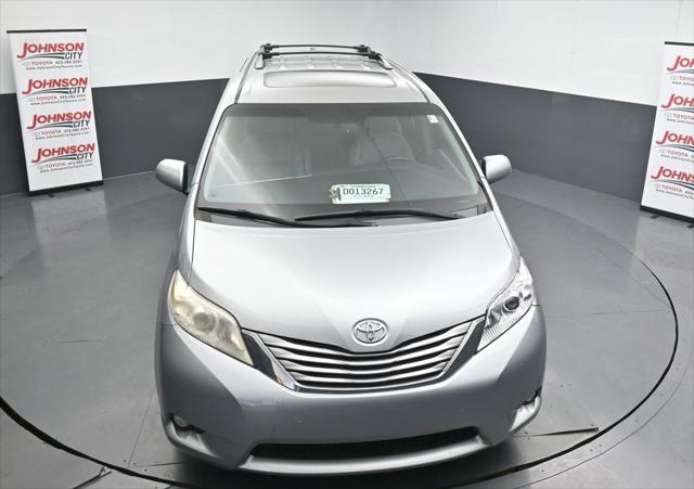 2016 Toyota Sienna XLE 8 Passenger