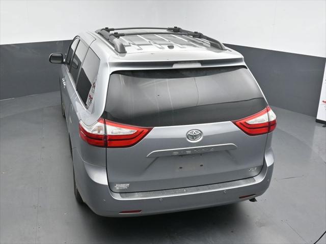 2016 Toyota Sienna XLE 8 Passenger