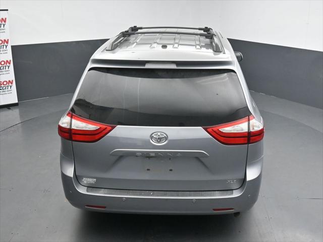 2016 Toyota Sienna XLE 8 Passenger