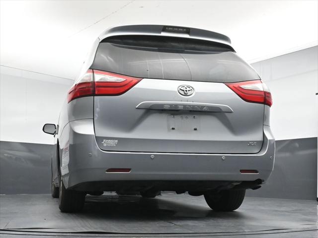 2016 Toyota Sienna XLE 8 Passenger
