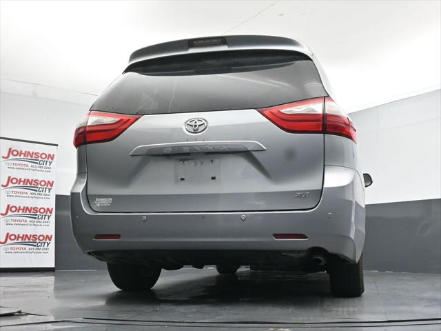 2016 Toyota Sienna XLE 8 Passenger