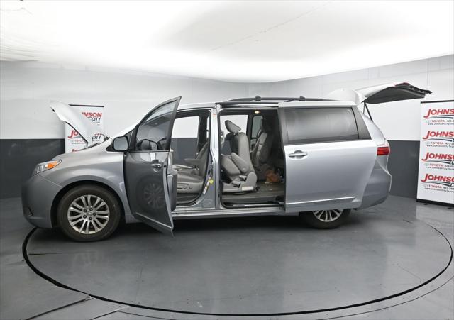 2016 Toyota Sienna XLE 8 Passenger