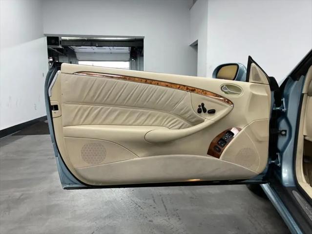 2004 Mercedes-Benz CLK-CLASS Cabriolet 5.0L