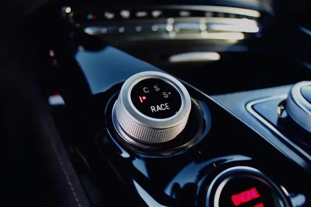 2018 Mercedes-Benz AMG GT AMG GT R
