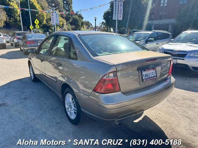 2005 Ford Focus ZX4