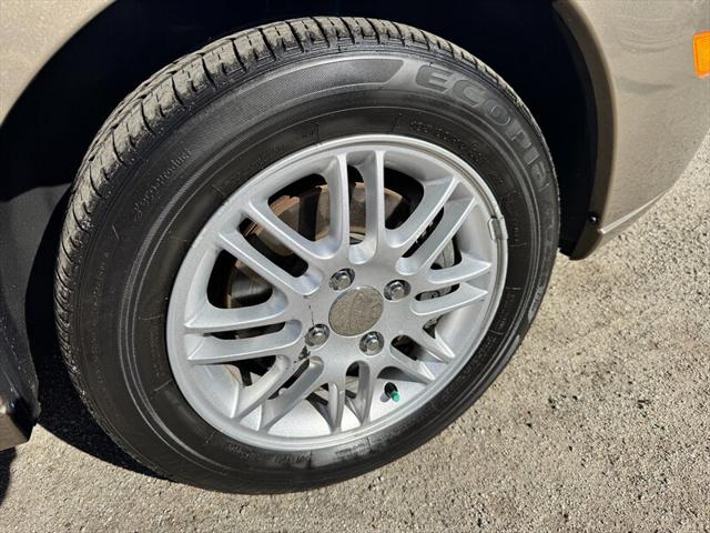 2005 Ford Focus ZX4
