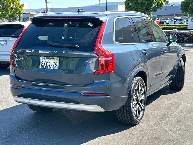 2022 Volvo XC90 T6 Momentum 7 Passenger