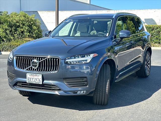 2022 Volvo XC90 T6 Momentum 7 Passenger