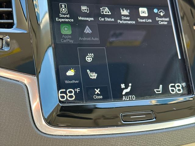 2022 Volvo XC90 T6 Momentum 7 Passenger