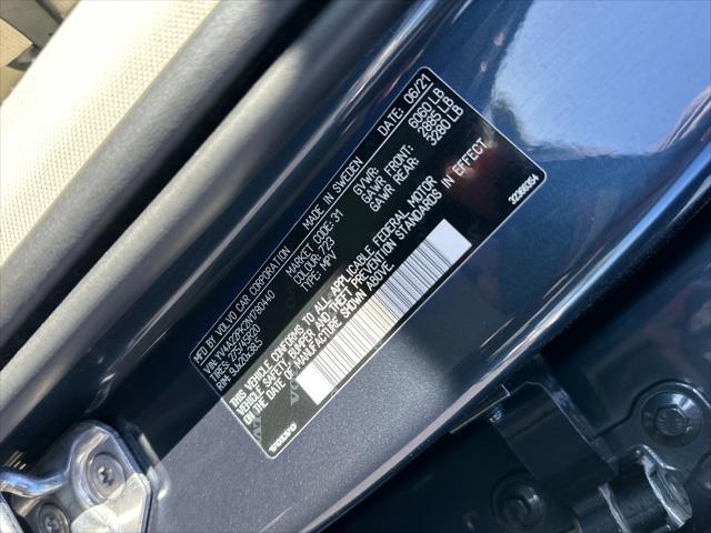 2022 Volvo XC90 T6 Momentum 7 Passenger