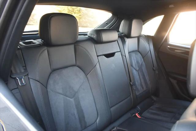2018 Porsche Macan Standard