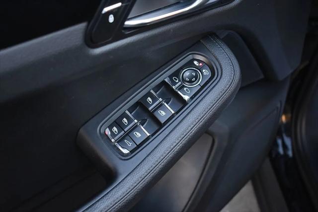 2018 Porsche Macan Standard