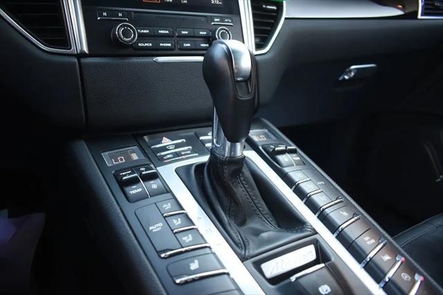 2018 Porsche Macan Standard