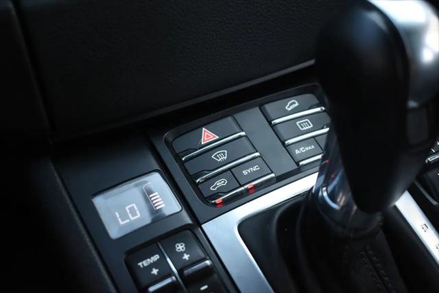 2018 Porsche Macan Standard