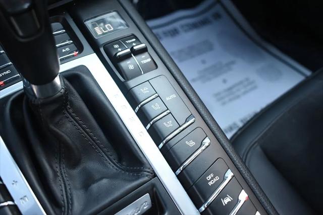 2018 Porsche Macan Standard