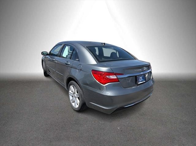 2013 Chrysler 200 Touring