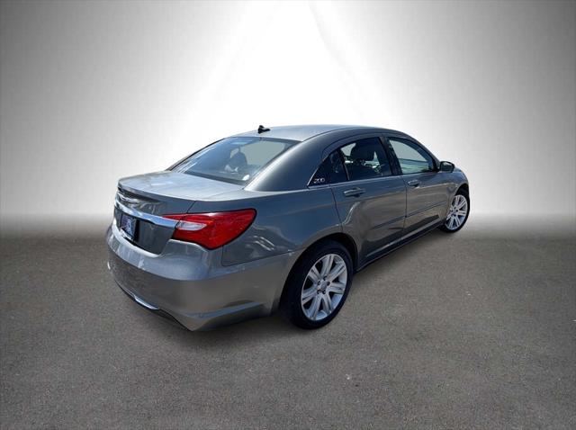 2013 Chrysler 200 Touring