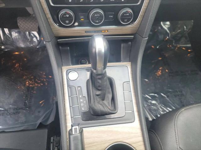 2016 Volkswagen Passat 1.8T SEL
