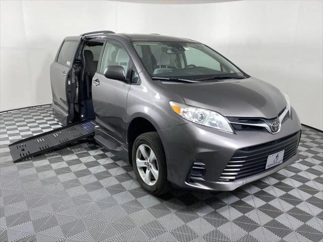 2020 Toyota Sienna LE for sale in Phoenix, AZ