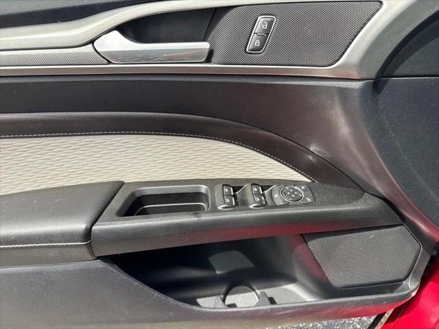 2020 Ford Fusion SE