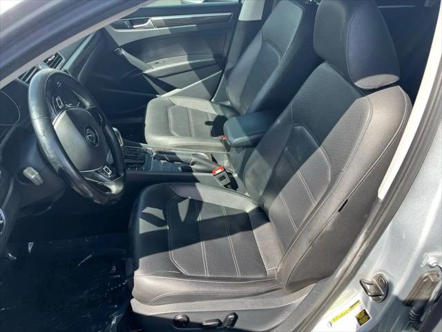 2016 Volkswagen Passat 1.8T SE