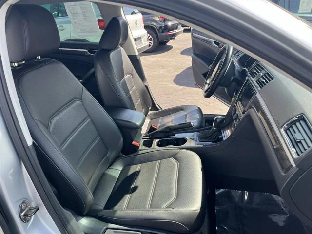 2016 Volkswagen Passat 1.8T SE