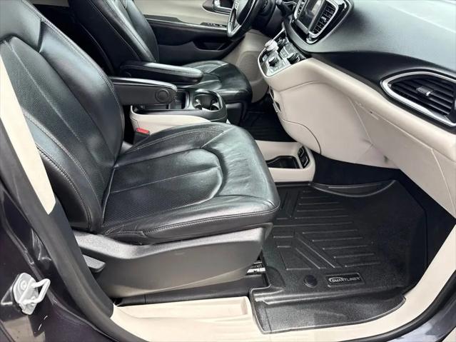 2020 Chrysler Pacifica Touring L
