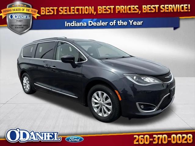 2020 Chrysler Pacifica Touring L for sale in New Haven, IN