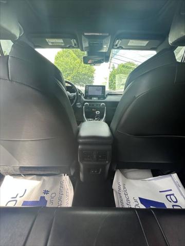 2019 Toyota RAV4 Hybrid XSE