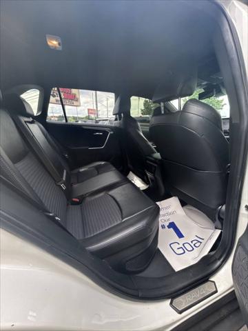 2019 Toyota RAV4 Hybrid XSE
