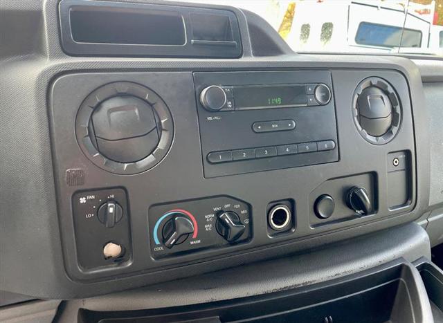 2012 Ford E-450 Cutaway Unknown