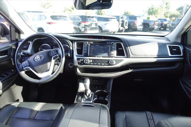 2018 Toyota Highlander SE