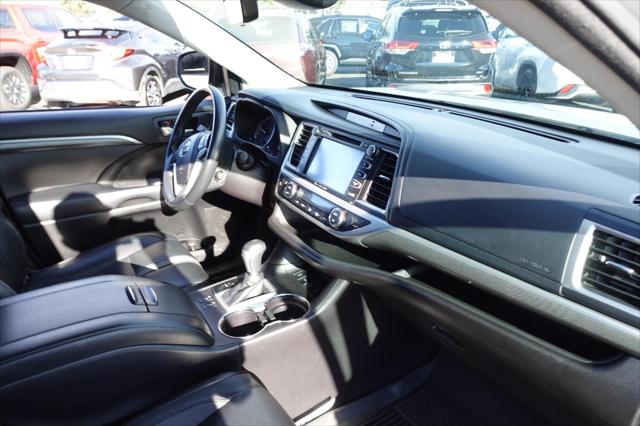 2018 Toyota Highlander SE